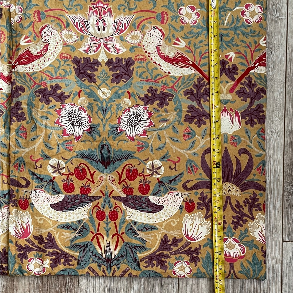 William Morris King Shams Set 2 Strawberry Thief Design Beige Quilted - Picture 10 of 11